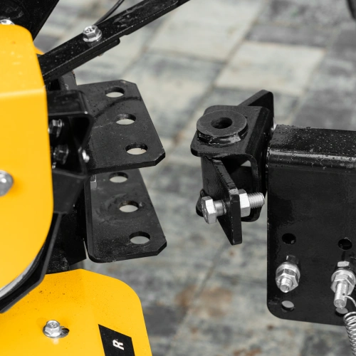 Прицеп для мотоблока TT-500, оцинк., груз. 500 кг, рег. сцепка, колеса 4.00-10, в упаковке Denzel по ценам производителя в Москве с доставкой по всей России