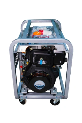 Генератор дизельный 5,0 кВт 380В/1,6 кВт 220В 15 л с электростартером TOR KM5000D по ценам производителя в Москве с доставкой по всей России