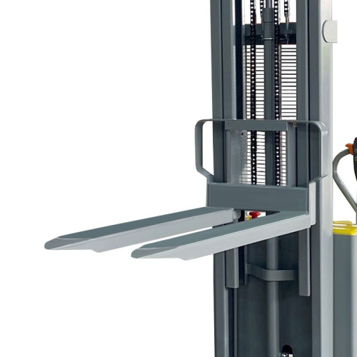 Самоходный электроштабелер PROLIFT SDR 1535-S по ценам производителя в Москве с доставкой по всей России