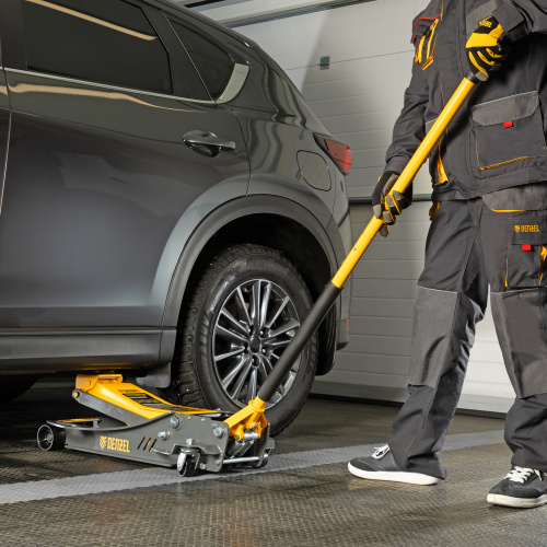 Домкрат гидравлический подкатной, 3,8 т, 110-580 мм, быстрый подъем, низкий подхват, проф. Denzel по ценам производителя в Москве с доставкой по всей России