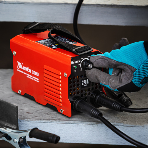 Инверторный аппарат дуговой сварки MMA-220S, 220 А, ПВ60%, диаметр электрода 1,6-5 мм MTX по ценам производителя в Москве с доставкой по всей России