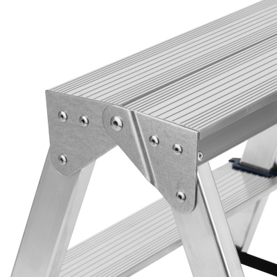 Стремянка двусторонняя 2 ступени, алюминиевая, Сибртех по ценам производителя в Москве с доставкой по всей России