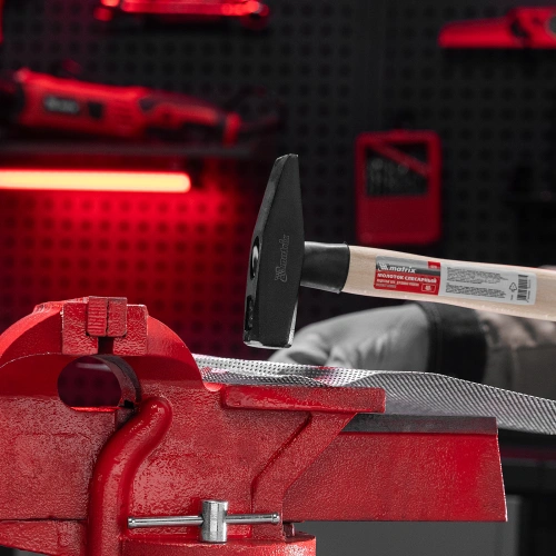 Молоток слесарный, 400 г, квадратный боек, деревянная рукоятка Matrix по ценам производителя в Москве с доставкой по всей России