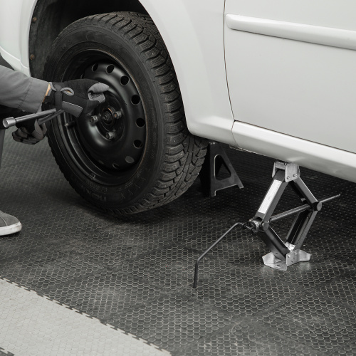 Домкрат ромбический винтовой универсальный ТУ 5.16-469-0213-04, 1,5 т, 105-375 мм по ценам производителя в Москве с доставкой по всей России