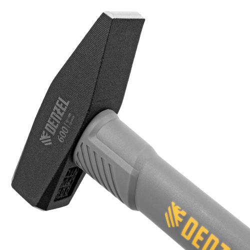 Молоток слесарный, 600 г, кованый, фибергласовая рукоятка c TPR покрытием Denzel по ценам производителя в Москве с доставкой по всей России