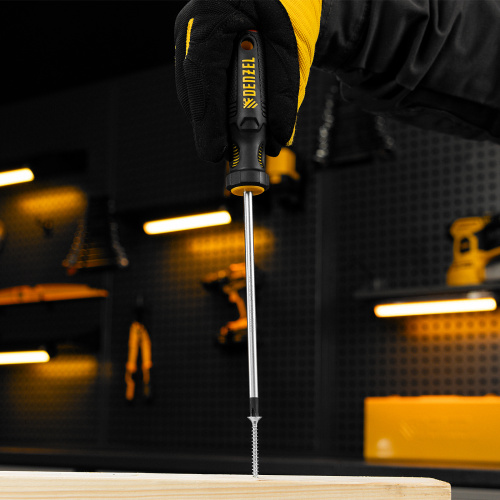 Отвертка, PH2х150 мм, S2, 3к рукоятка Denzel по ценам производителя в Москве с доставкой по всей России