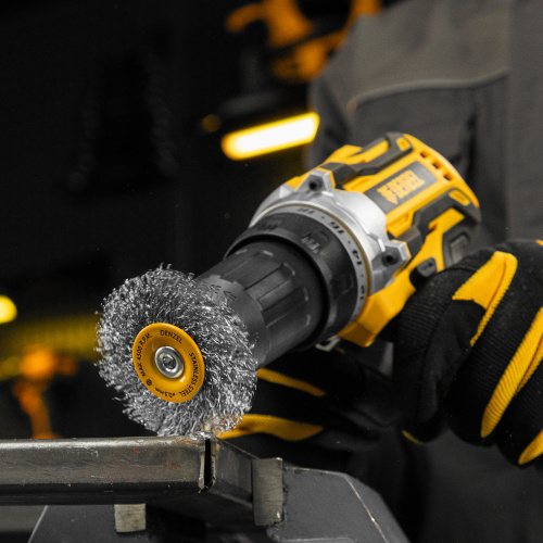 Щетка для дрели, 60 мм, Плоская, со шпилькой, нержавеющая витая проволока Denzel по ценам производителя в Москве с доставкой по всей России