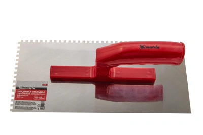 Гладилка из нержавеющей стали, 280 х 130 мм, зеркальная полировка, пластмассовая ручка, зуб 4 х 4 мм Matrix по ценам производителя в Москве с доставкой по всей России