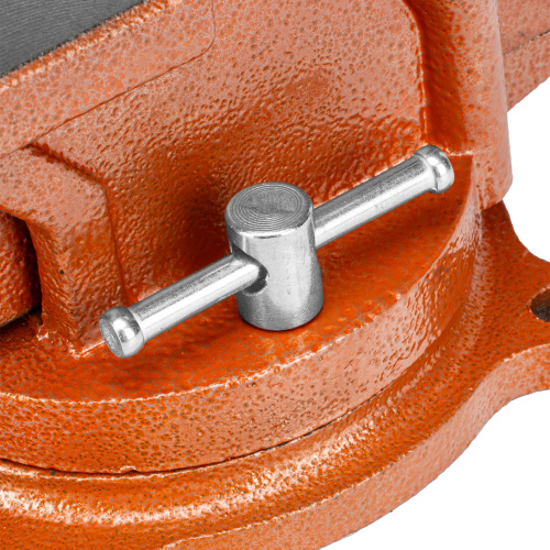 Тиски слесарные, 125 мм, поворотные, с наковальней Sparta по ценам производителя в Москве с доставкой по всей России