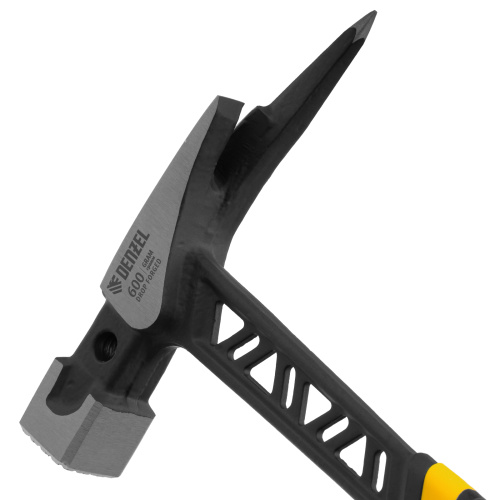 Молоток кровельщика 600 г, цельнокованый, боек с магнитом, двухкомп. обрезин. рук-ка Denzel по ценам производителя в Москве с доставкой по всей России