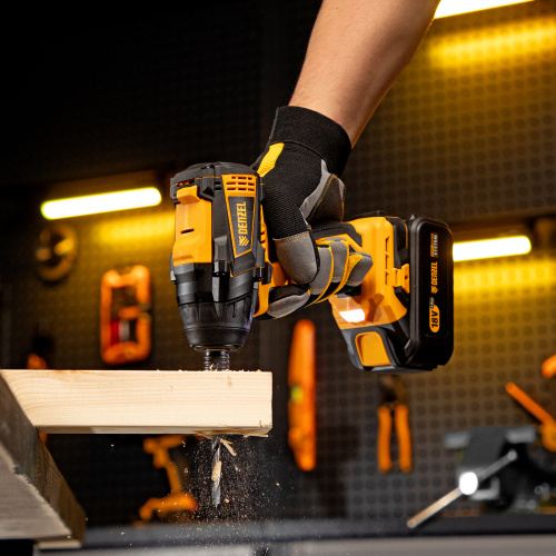 Винтоверт ударный аккумуляторный бесщет CID-IB-200 18В Li-Ion Denzel по ценам производителя в Москве с доставкой по всей России