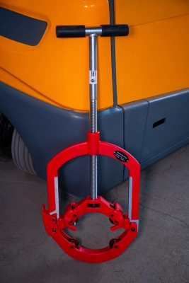 Труборез с хомутной защелкой TOR GH8S для стальных труб 6"- 8" по ценам производителя в Москве с доставкой по всей России