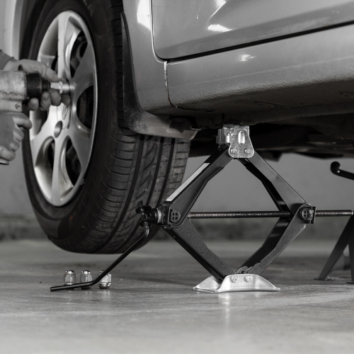 Домкрат ромбический винтовой универсальный ТУ 5.16-469-0213-04, 0,9 т, 100-395 мм Россия по ценам производителя в Москве с доставкой по всей России