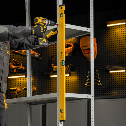 Уровень алюминиевый, магнит, фрезерованный, 3 глазка (1 зеркал.) 0,5 мм/м, 1000 мм Denzel по ценам производителя в Москве с доставкой по всей России