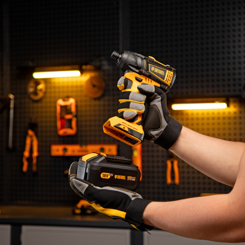 Винтоверт ударный аккумуляторный бесщет CID-IB-200 18В Li-Ion Denzel по ценам производителя в Москве с доставкой по всей России