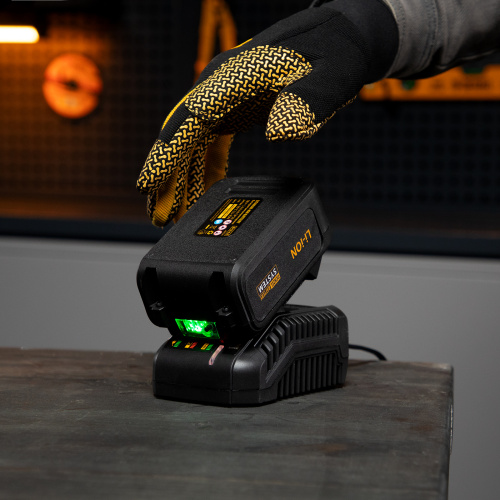 Батарея аккумуляторная IB-18-4.0, Li-Ion, 18 В, 4.0 А/ч Denzel по ценам производителя в Москве с доставкой по всей России