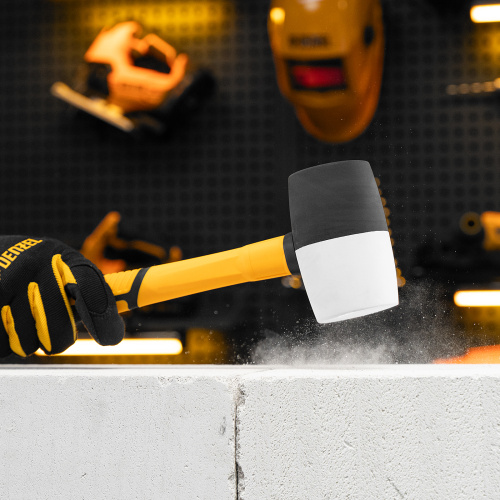 Киянка резиновая, 680 г, черно-белая, фибергласовая рукоятка c TPR покрытием Denzel по ценам производителя в Москве с доставкой по всей России