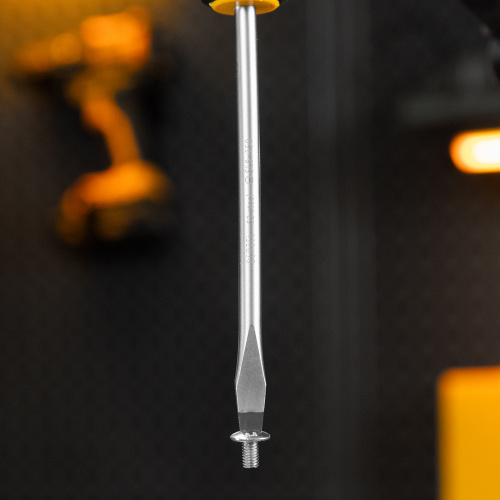 Отвертка, SL8x150 мм, S2, 3к рукоятка Denzel по ценам производителя в Москве с доставкой по всей России