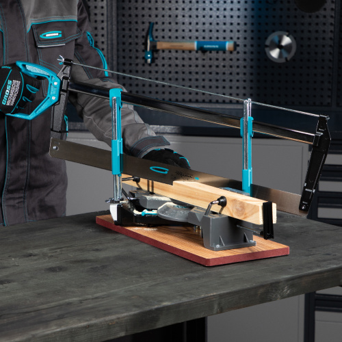 Стусло прецизионное, двухплоскостное, пила 600 мм, две прижимные струбцины, ограничительный упор Gross по ценам производителя в Москве с доставкой по всей России