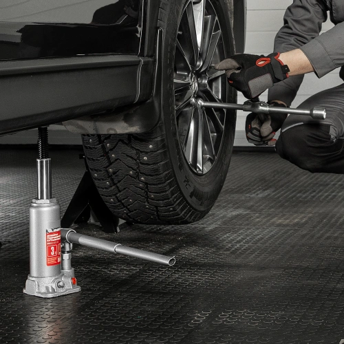 Домкрат гидравлический бутылочный, 3 т, высота подъема 194-372 мм, в пластиковый кейсе Matrix купить в Москве с доставкой по всей России | ProtosMarket.ru