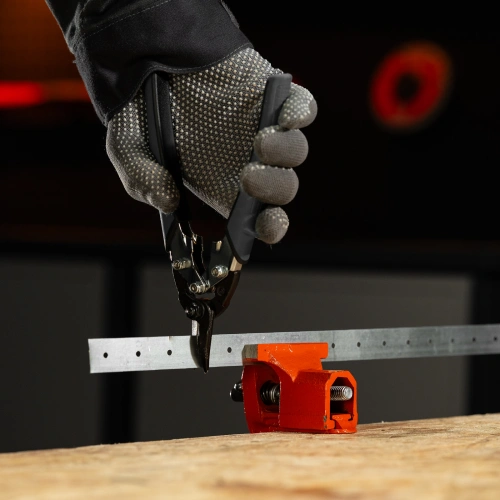 Тиски, 60 мм, крепление для стола Sparta по ценам производителя в Москве с доставкой по всей России