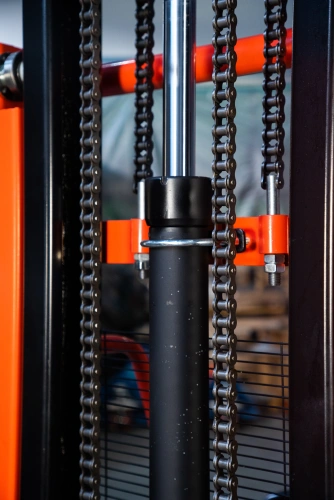 Штабелер-бочкокантователь гидравлический 0,35 т 2,5 м TOR CDT с электроподъемом по ценам производителя в Москве с доставкой по всей России