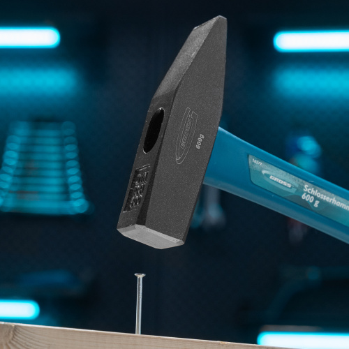 Молоток слесарный, 600 г, квадратный боек, фибергласовая обрезиненная рукоятка Gross по ценам производителя в Москве с доставкой по всей России