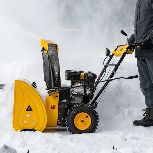 Бензиновая снегоуборочная машина SBM 610, 212 cc, ручной старт, фара Denzel по ценам производителя в Москве с доставкой по всей России