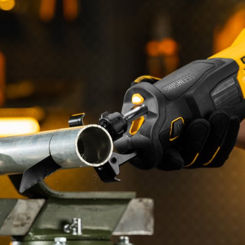 Пила сабельная аккумуляторная бесщет. RS-250, Li-Ion, 20 В Denzel по ценам производителя в Москве с доставкой по всей России