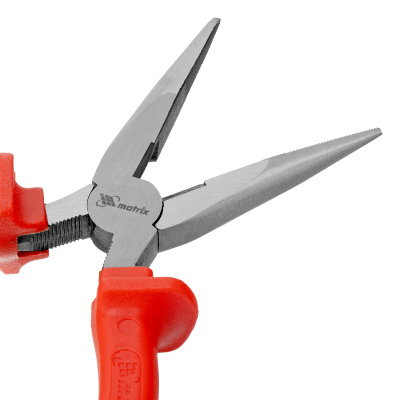 Длинногубцы прямые Econom, 180 мм, шлифованные, пластмассовые рукоятки Matrix по ценам производителя в Москве с доставкой по всей России