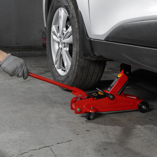 Домкрат гидравлический подкатной, 2 т, h подъема 125-300 мм, в пластиковом кейсе Sparta по ценам производителя в Москве с доставкой по всей России