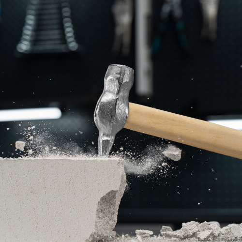 Молоток слесарный, 800 г, круглый боек, деревянная рукоятка по ценам производителя в Москве с доставкой по всей России