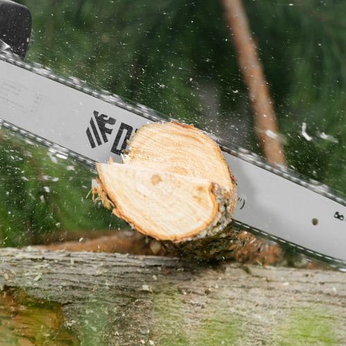 Пила цепная электрическая EDS-2200, 2.2 кВт,продольная, шина 45 см, шаг 3/8, паз 1.3 мм, 62 звена Denzel по ценам производителя в Москве с доставкой по всей России