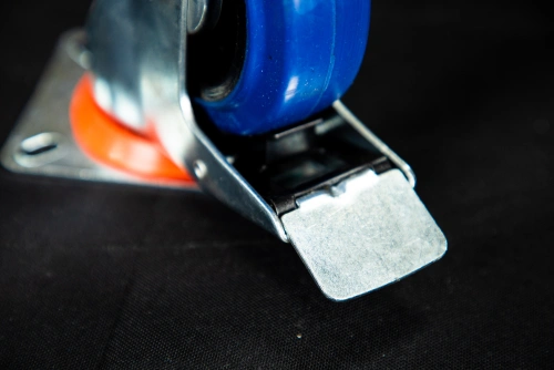 Колесо поворотное резина SRCLb 42 100 мм с тормозом (N) по ценам производителя в Москве с доставкой по всей России