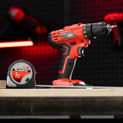 Рулетка Continuous fixation,5 м х 19 мм,двухкомпонентный корпус,плавная фиксация Matrix по ценам производителя в Москве с доставкой по всей России