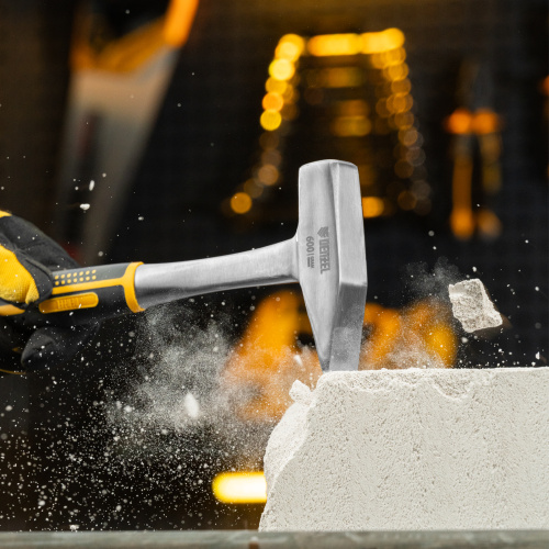 Молоток слесарный 600 г, цельнометаллический, двухкомпонентная рукоятка Denzel по ценам производителя в Москве с доставкой по всей России