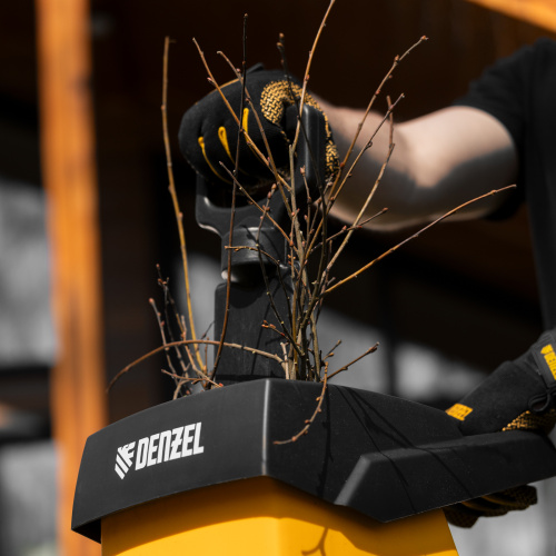 Измельчитель садовый электрический ECS-2700, 2700 Вт, 40 мм Denzel по ценам производителя в Москве с доставкой по всей России