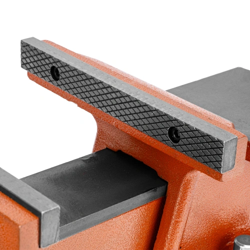 Тиски слесарные, 200 мм, поворотные, с наковальней Sparta по ценам производителя в Москве с доставкой по всей России