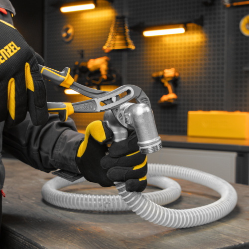 Клещи переставные, трехкомпонентные рукоятки 240 мм Denzel по ценам производителя в Москве с доставкой по всей России