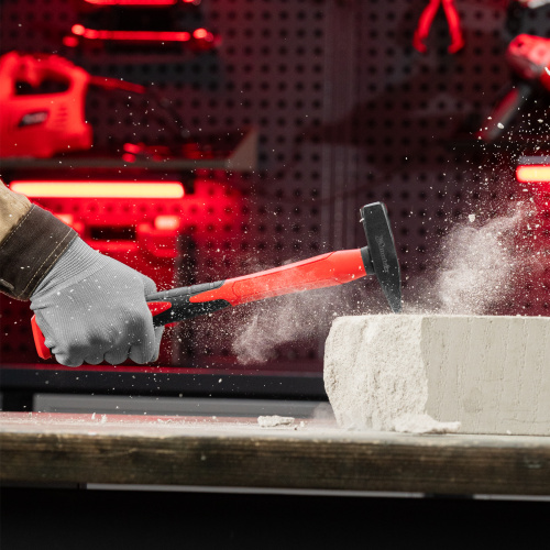 Молоток слесарный optimal, 300 г, фибергласовая обрезиненная рукоятка, квадратный боек Matrix по ценам производителя в Москве с доставкой по всей России