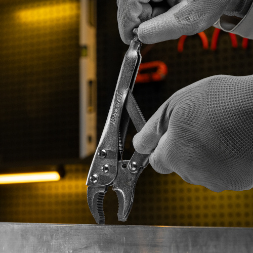 Зажим ручной, 180 мм, полукруглый захват Sparta по ценам производителя в Москве с доставкой по всей России