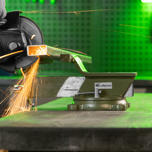 Тиски слесарные, 125 мм, стальные, поворотные Сибртех по ценам производителя в Москве с доставкой по всей России