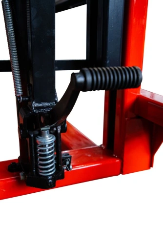Штабелер гидравлический 2,0 т 3,0 м TOR CTY-EH с раздвижными вилами по ценам производителя в Москве с доставкой по всей России