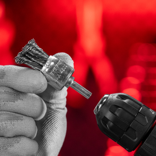 Щетка для дрели, 25 мм, "чашка" со шпилькой, крученая металлическая проволока Matrix по ценам производителя в Москве с доставкой по всей России