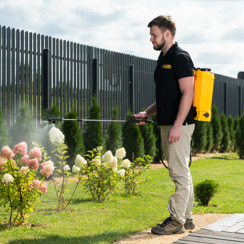 Опрыскиватель ранцевый аккумуляторный D-12LA, 12 л, 12 В, 8 Ач Denzel по ценам производителя в Москве с доставкой по всей России