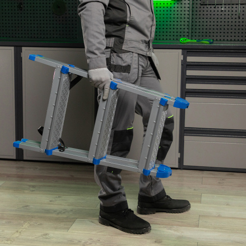 Стремянка двухсторонняя 3 ступени, сталь профиль, стальные ступени, Сибртех по ценам производителя в Москве с доставкой по всей России