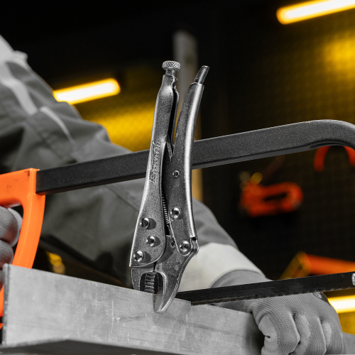 Зажим ручной, 180 мм, полукруглый захват Sparta по ценам производителя в Москве с доставкой по всей России