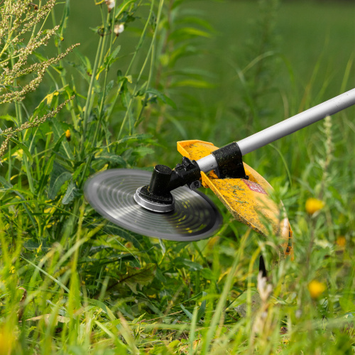 Триммер бензиновый DT-43E, 43 см3, неразъемная штанга, электростартер, состоит из 2 частей Denzel по ценам производителя в Москве с доставкой по всей России