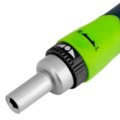 Отвертка реверсивная для точных работ с набором бит и торцевых головок, 32 предмета, CrV Сибртех по ценам производителя в Москве с доставкой по всей России