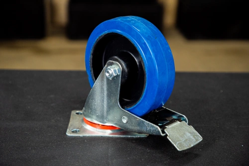 Колесо поворотное резина SRCLb 63 160 мм с тормозом (F) по ценам производителя в Москве с доставкой по всей России